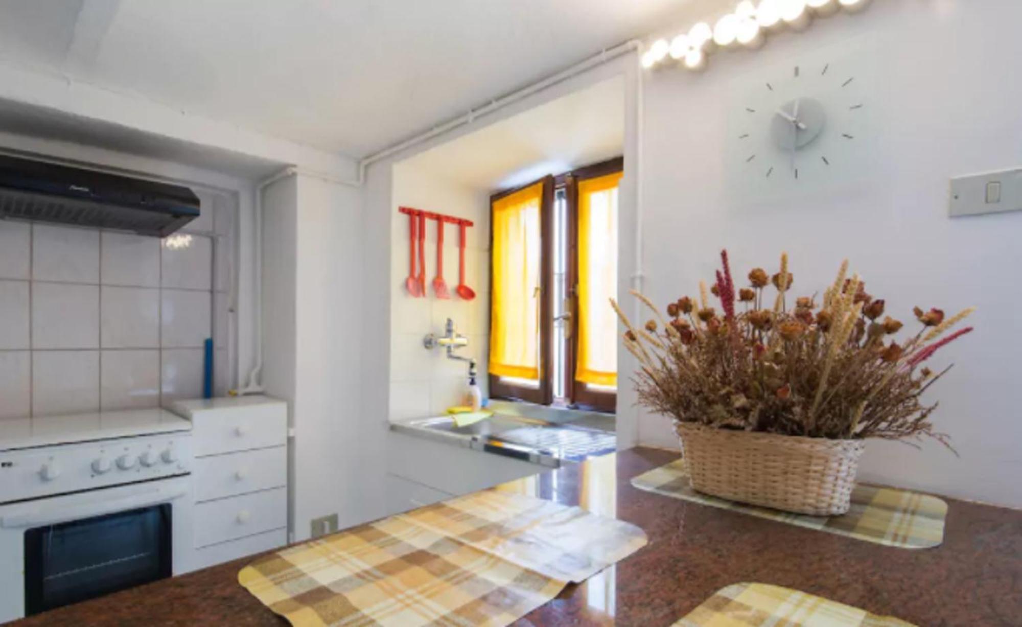 Charming Apartment In Asti 35 M² Garden View Luaran gambar